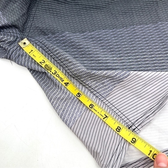 BURNSIDE Men's Gray & Black Stripe Casual Water Swim Trunks Size 38 - Picture 10 of 10